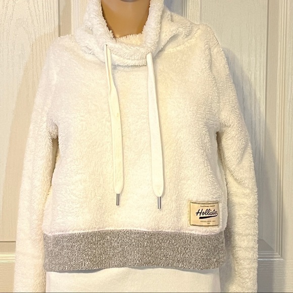 HOLLISTER Soft Faux Fur Soft White Pullover Turtle Neck Sweater XSmall - Picture 3 of 11